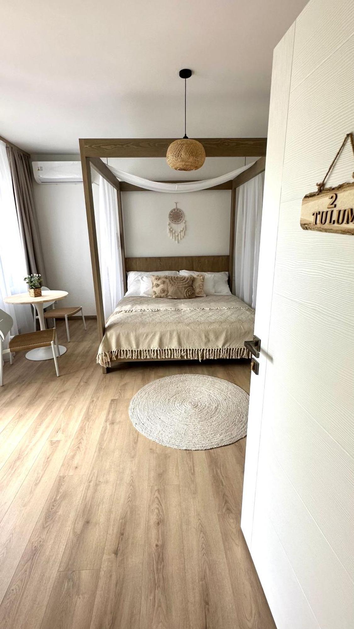 Villa Antara Szeged Ngoại thất bức ảnh