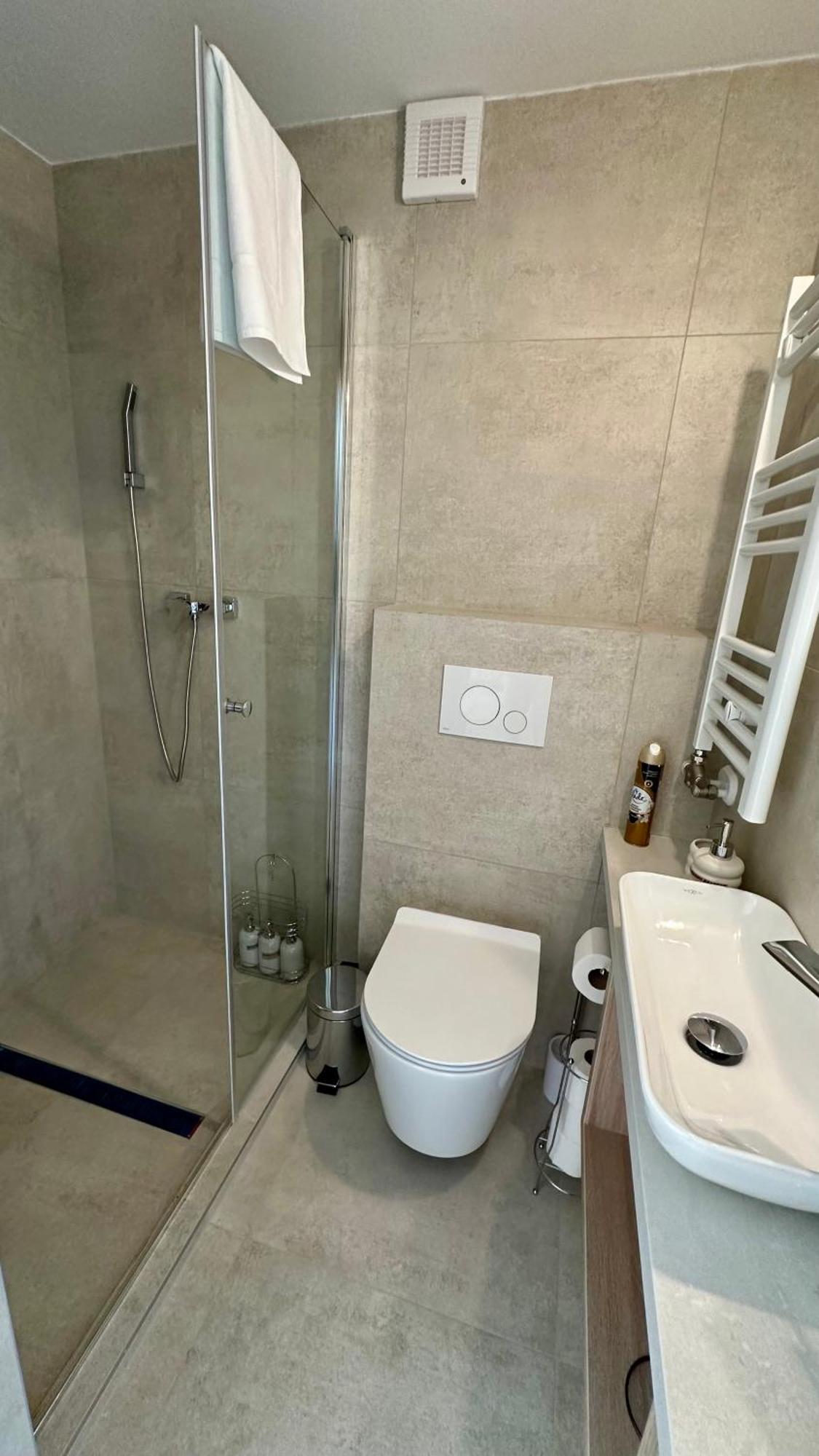 Villa Antara Szeged Ngoại thất bức ảnh