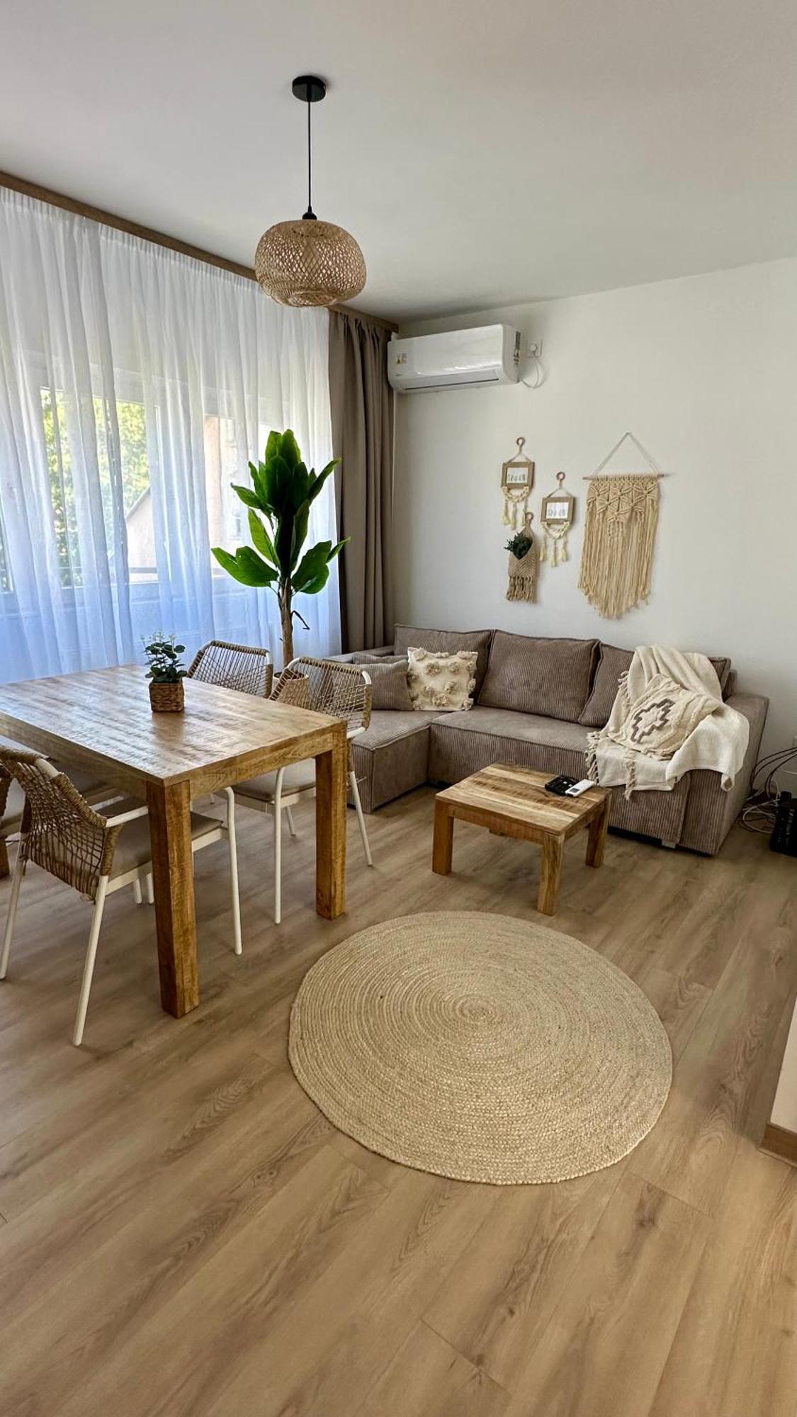 Villa Antara Szeged Ngoại thất bức ảnh