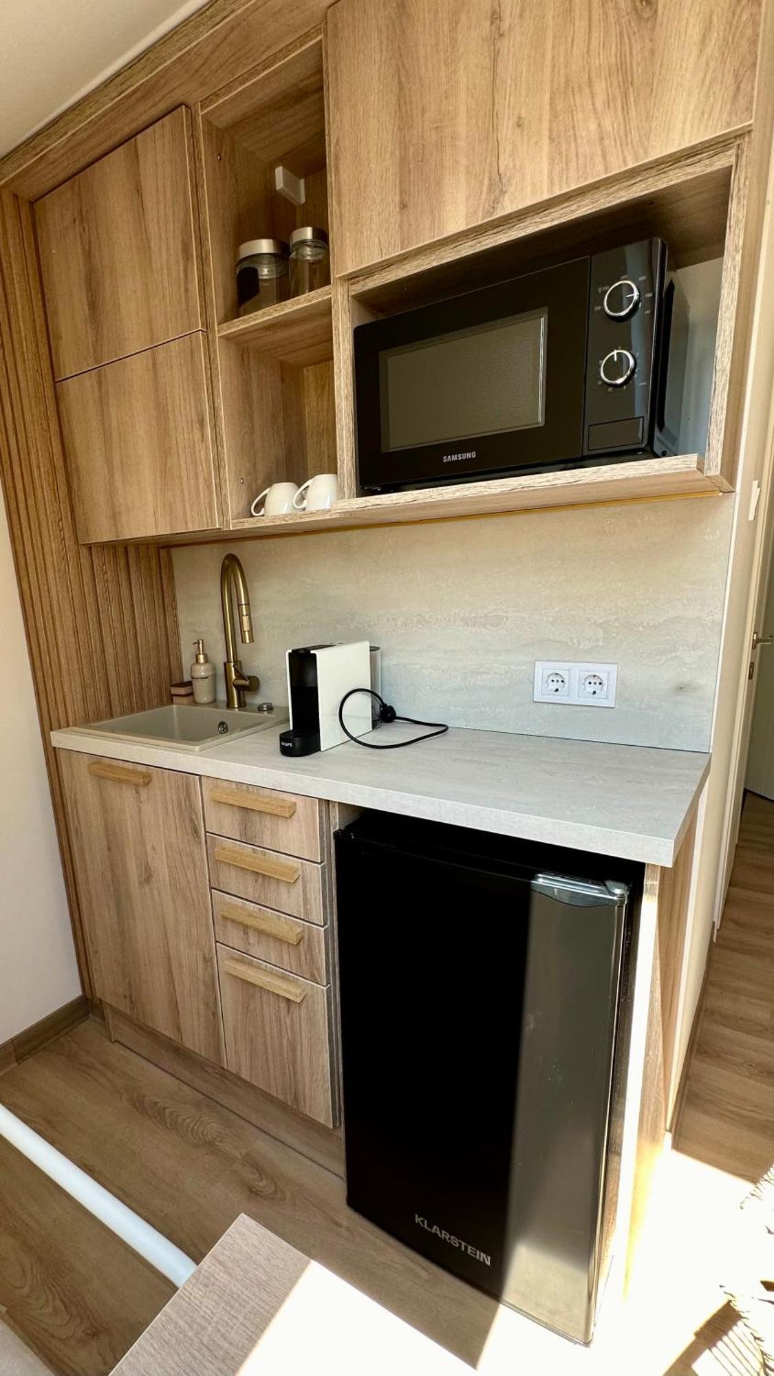 Villa Antara Szeged Ngoại thất bức ảnh
