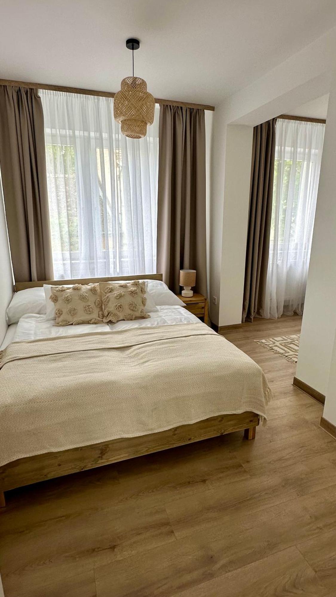 Villa Antara Szeged Ngoại thất bức ảnh